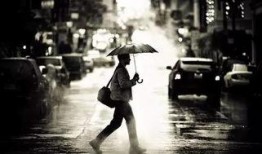 雨天 吃瓜 梳头,夏日清凉生活小趣事