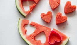 吃瓜不吐籽名字,揭秘娱乐圈的甜蜜与苦涩