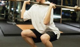 健身视频吃瓜,揭秘健身达人的饮食秘诀