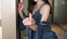 直播女吃瓜事件