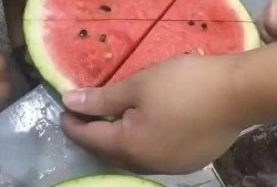 砸东西吃瓜,一场别开生面的砸瓜体验之旅