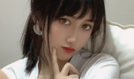 直播女吃瓜事件