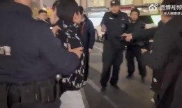 杭州金店抢劫吃瓜,抢劫事件背后的吃瓜众生相