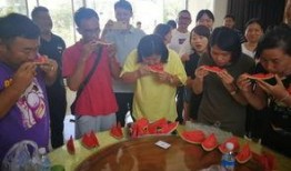 云南瑞丽吃瓜,探寻云南瑞丽独特的美食风情