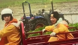 追星吃瓜现场,吃瓜群众的真实写照