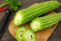 黄瓜吃瓜草莓榴莲,探寻夏日水果界的奇妙组合”